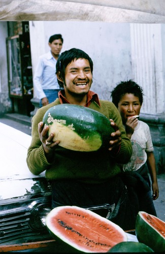 Melonenverkäufer auf dem Markt in Huancayo