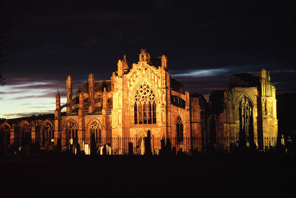 Melrose Abbey bei Dämmerung