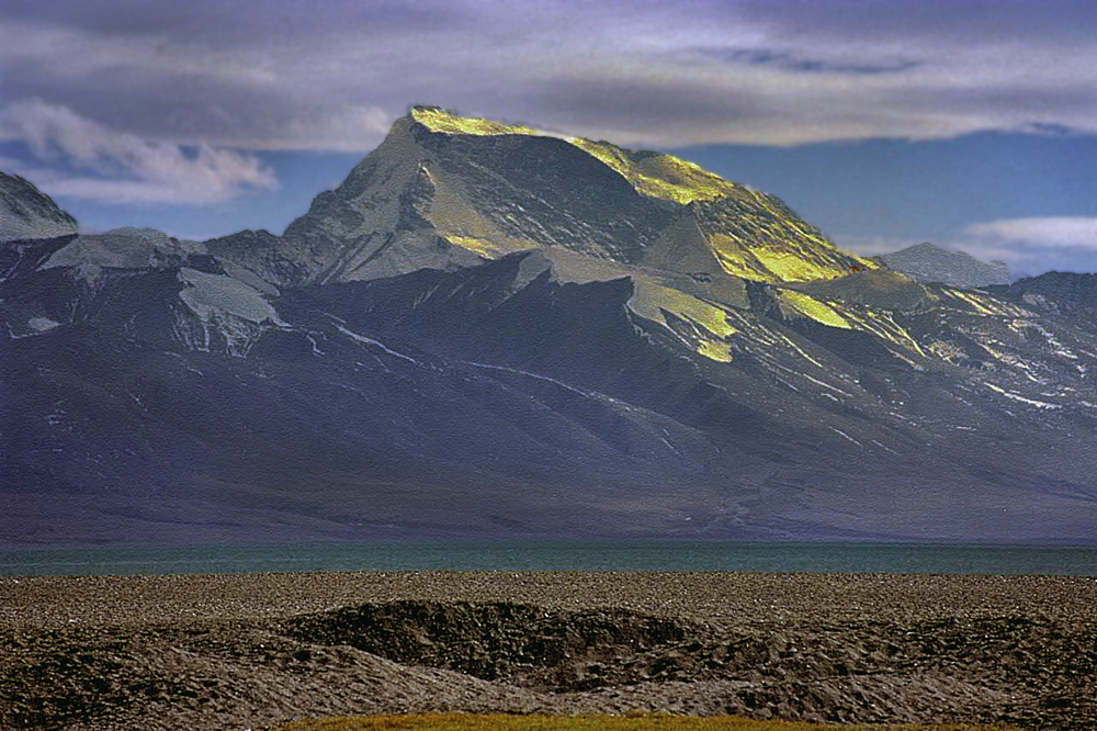 Memo Nanyi (Gurla Mandhata) peak (7728 m)