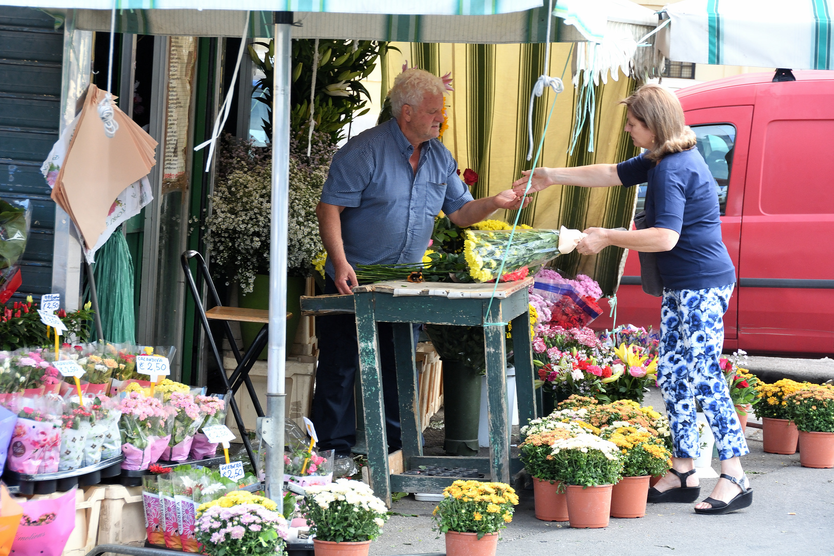 Men at work 16 - flower seller