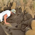 Men at work 63 - Creator of sand sculptures