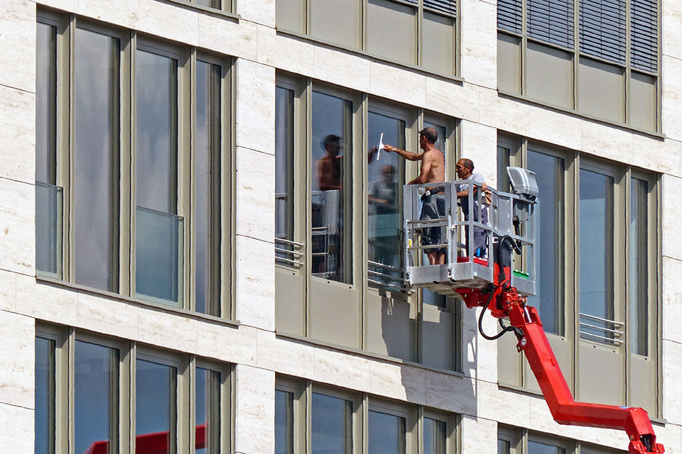 men at work - stadt