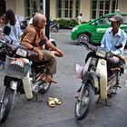 Men chatting in. Vietnam 2015