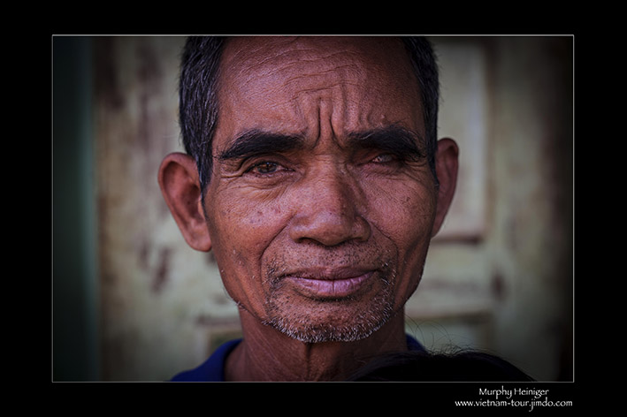 men from coffe farm