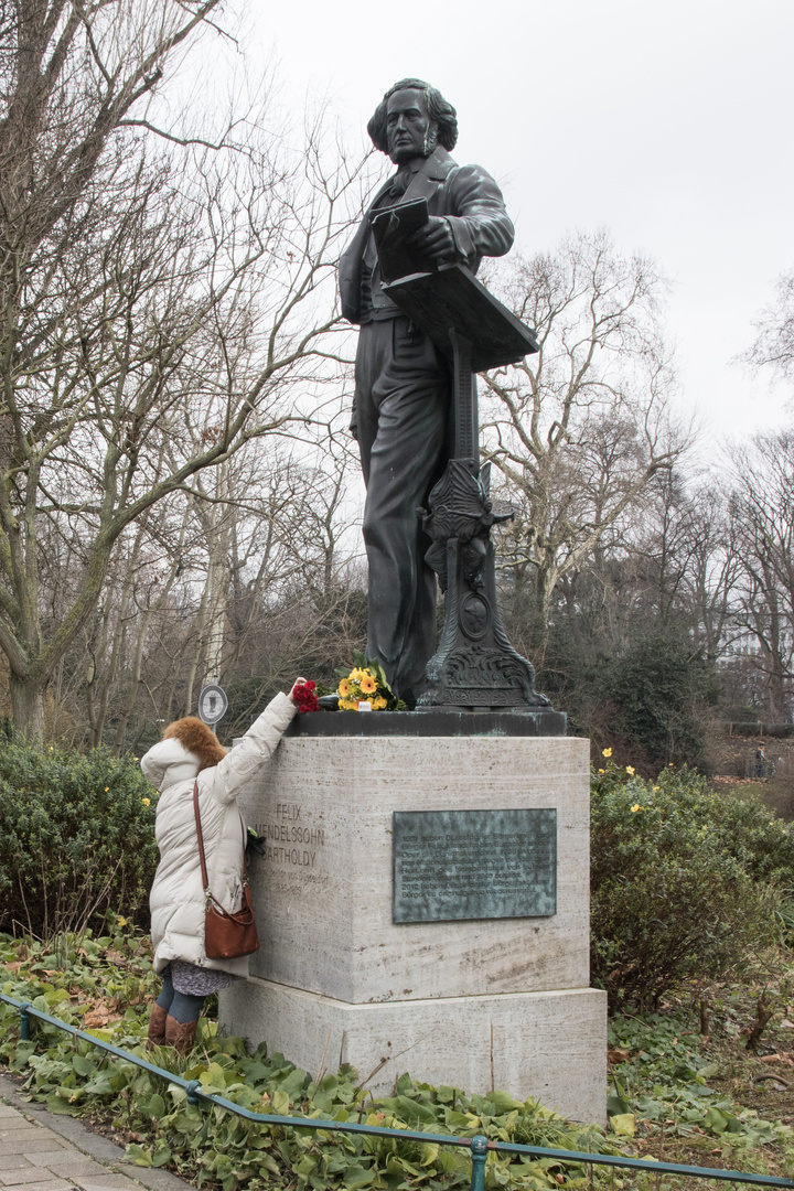 Mendelssohn Denkmal I