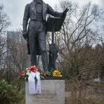 Mendelssohn Denkmal II