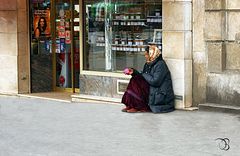 Mendicité sur les Champs Elysée.