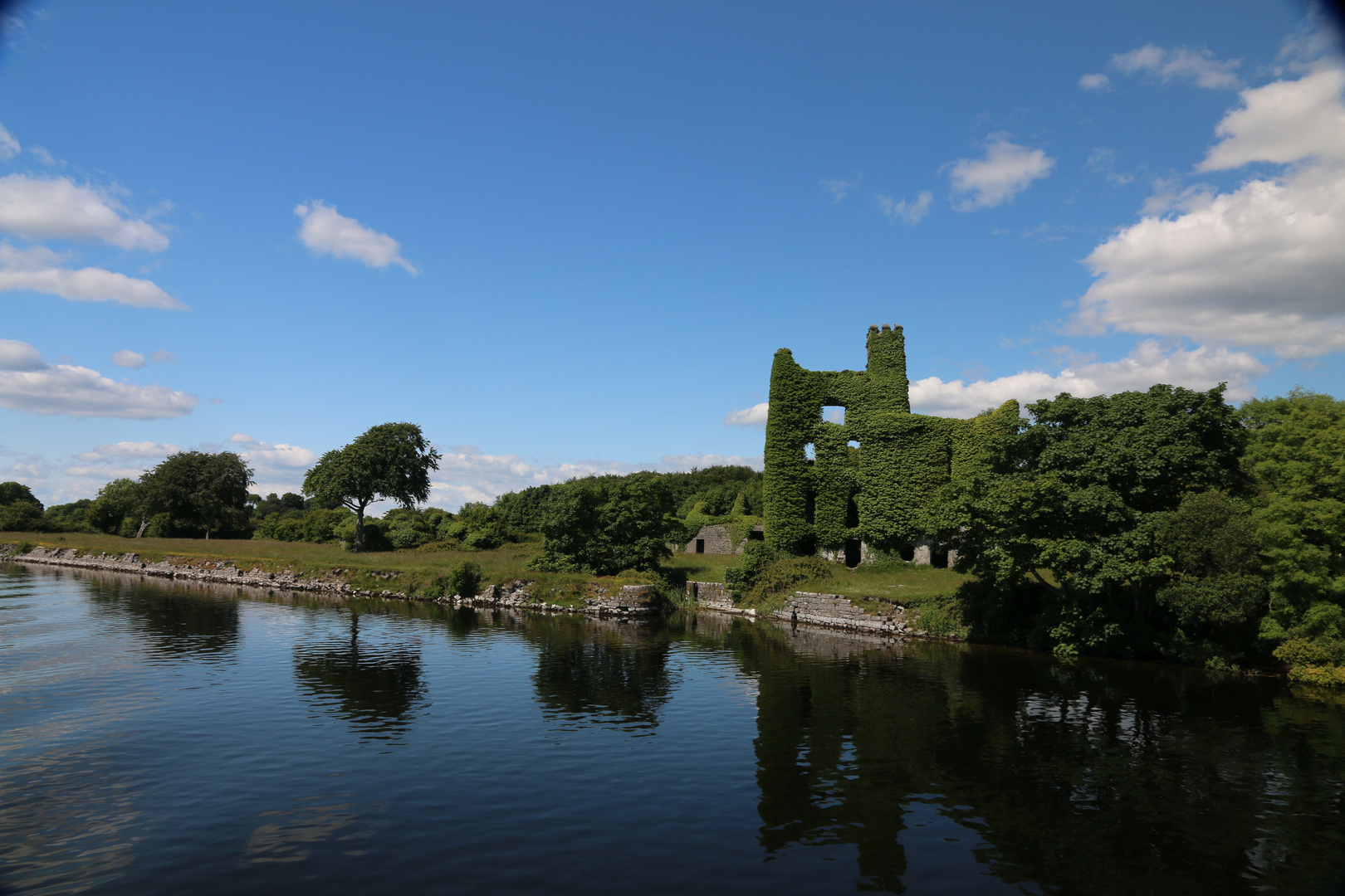 Menlo Castle am Lough Corrib 6.2014