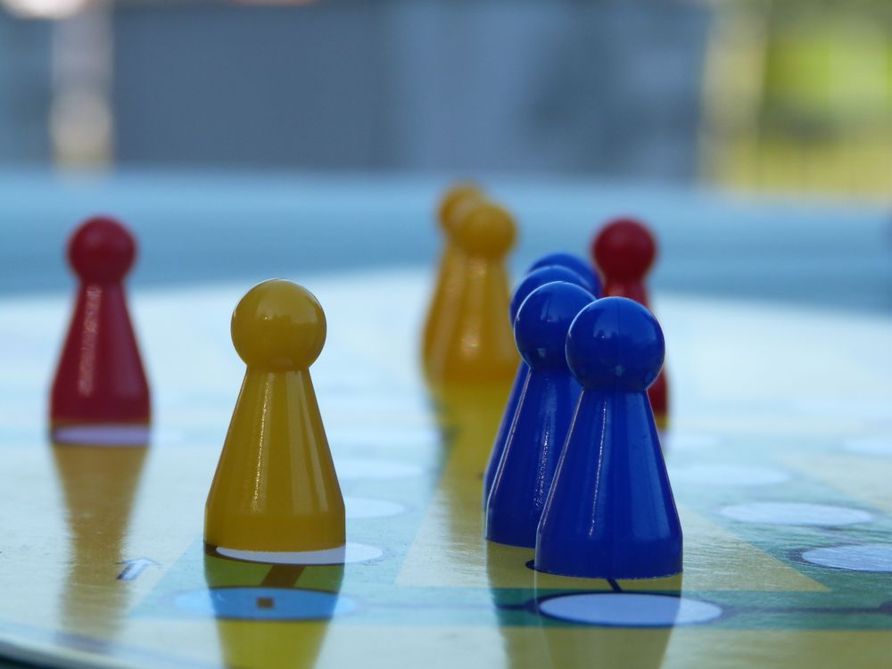 Mensch ärger dich nicht - Foto & Bild | abstraktes, strukturen, motive