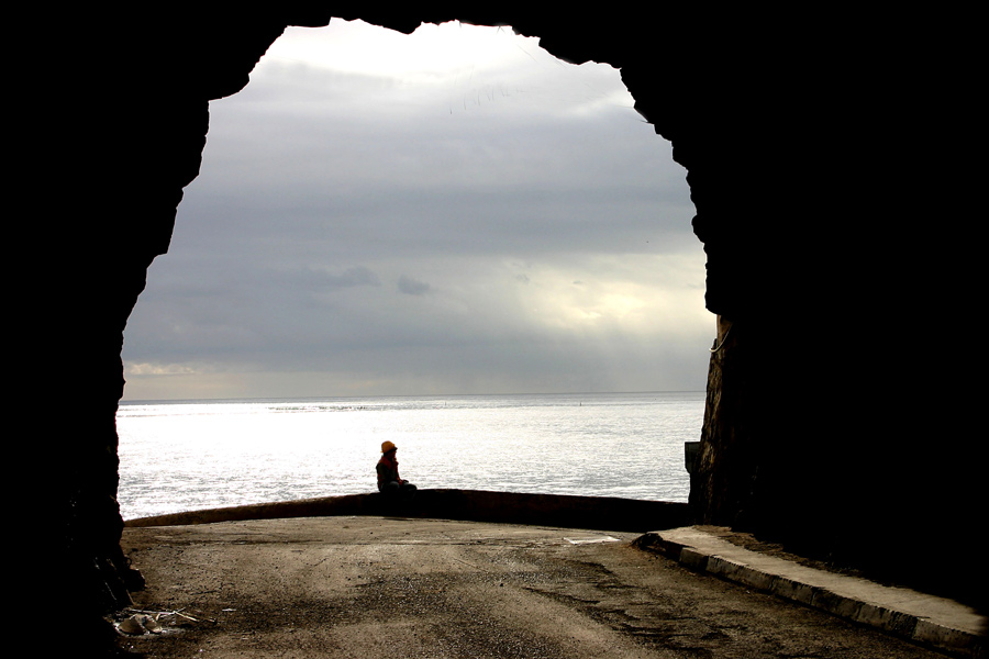 Mensch am Ende des Tunnels