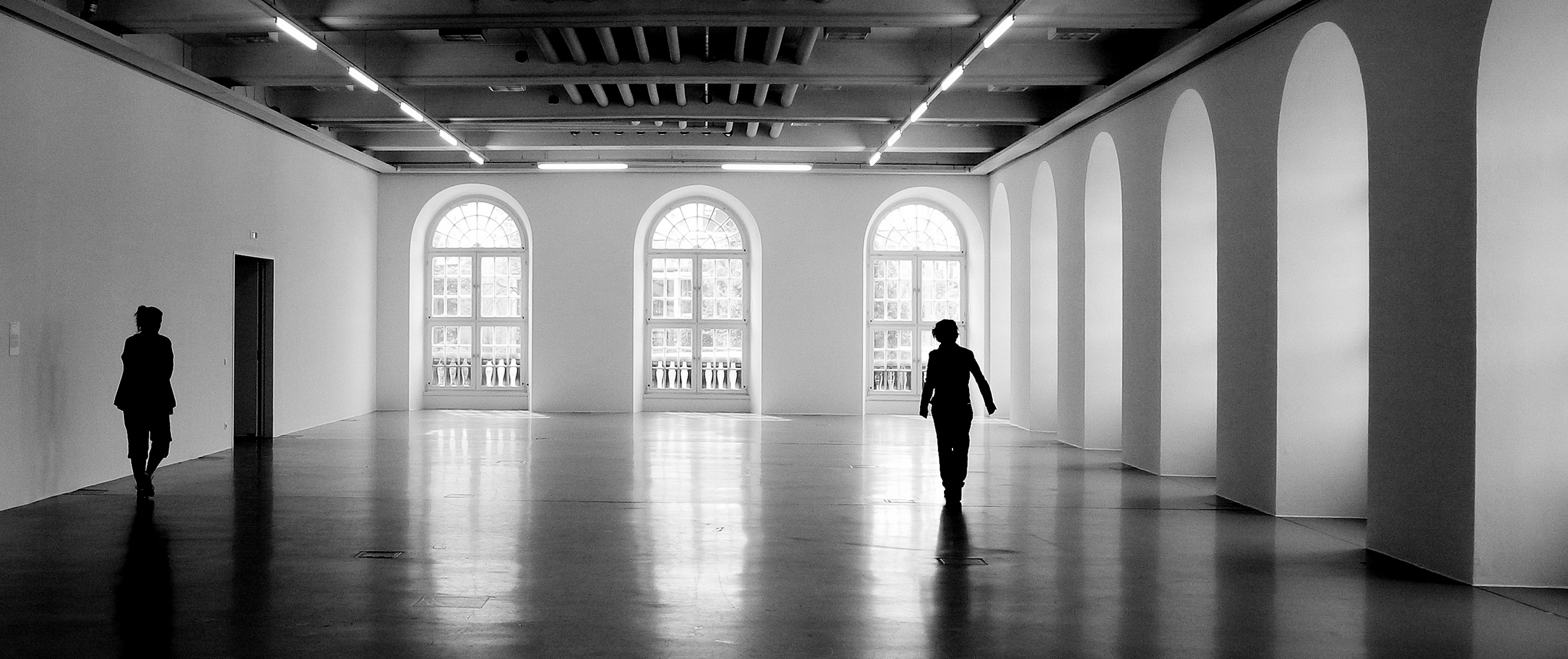 Mensch im Raum Foto & Bild | erwachsene menschen, menschen in der ...