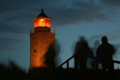 Menschen am Leuchtturm