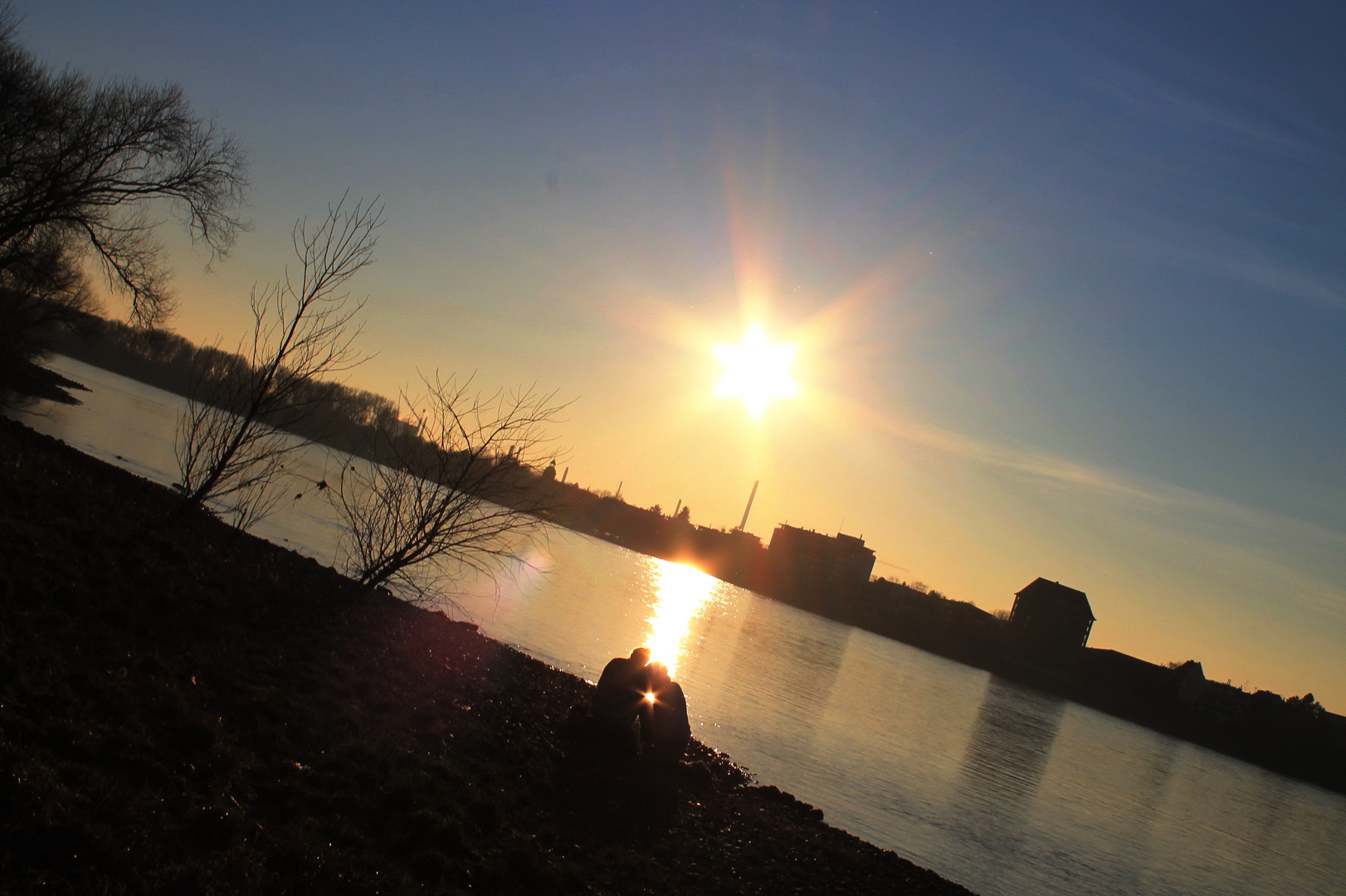 Menschen am Rhein