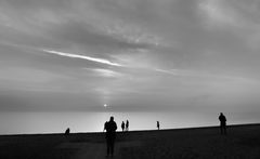 menschen am strand ...