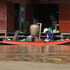 Menschen im Klong Om 3 (Bangkok)