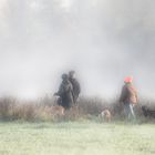 Menschen im Nebel