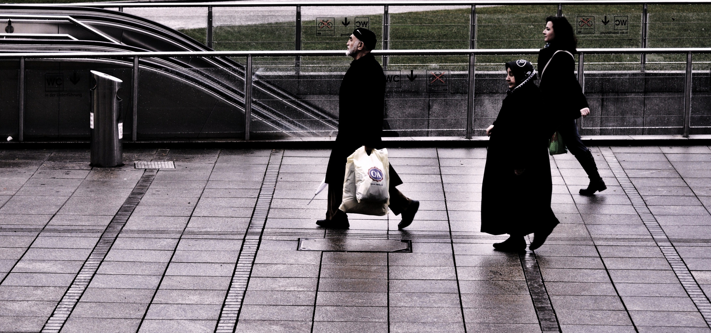 Menschen in der Stadt oder Jeder in seinem eigenen Schritt