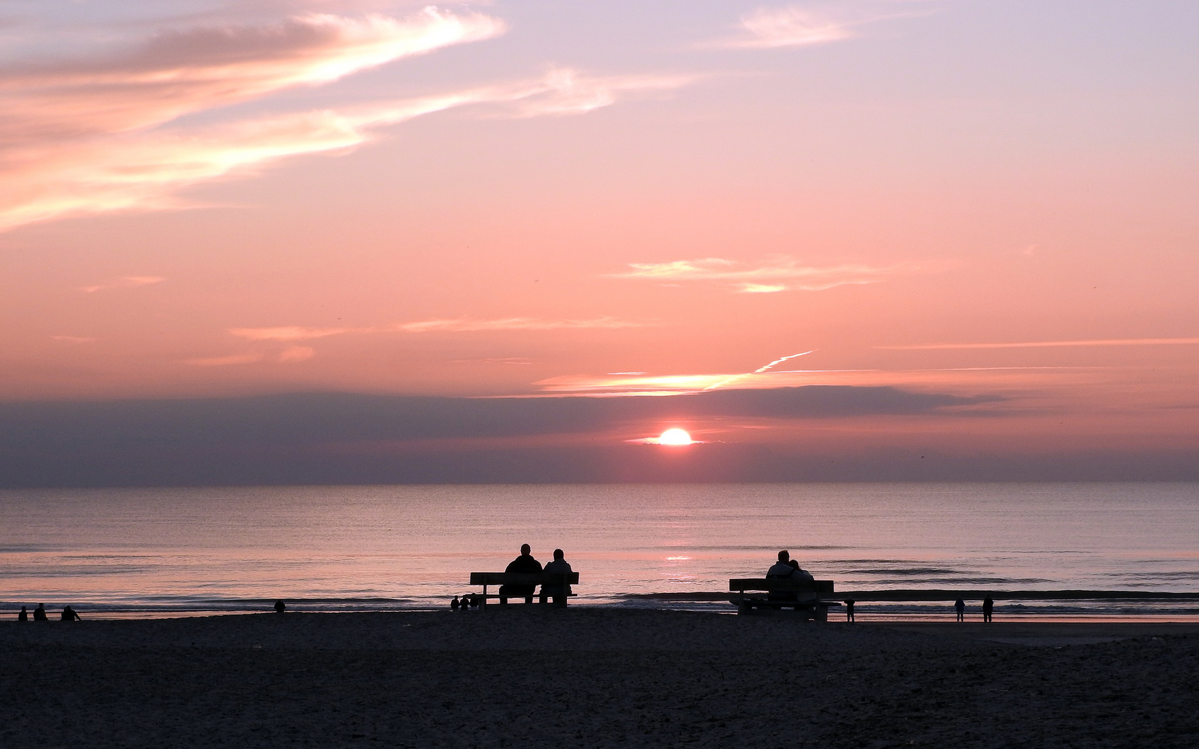 Menschen, Meer und Sonnenuntergang 05