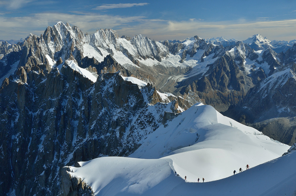 Menschen und Berge