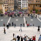 Menschen und Leben auf der Spanischen Treppe in Rom