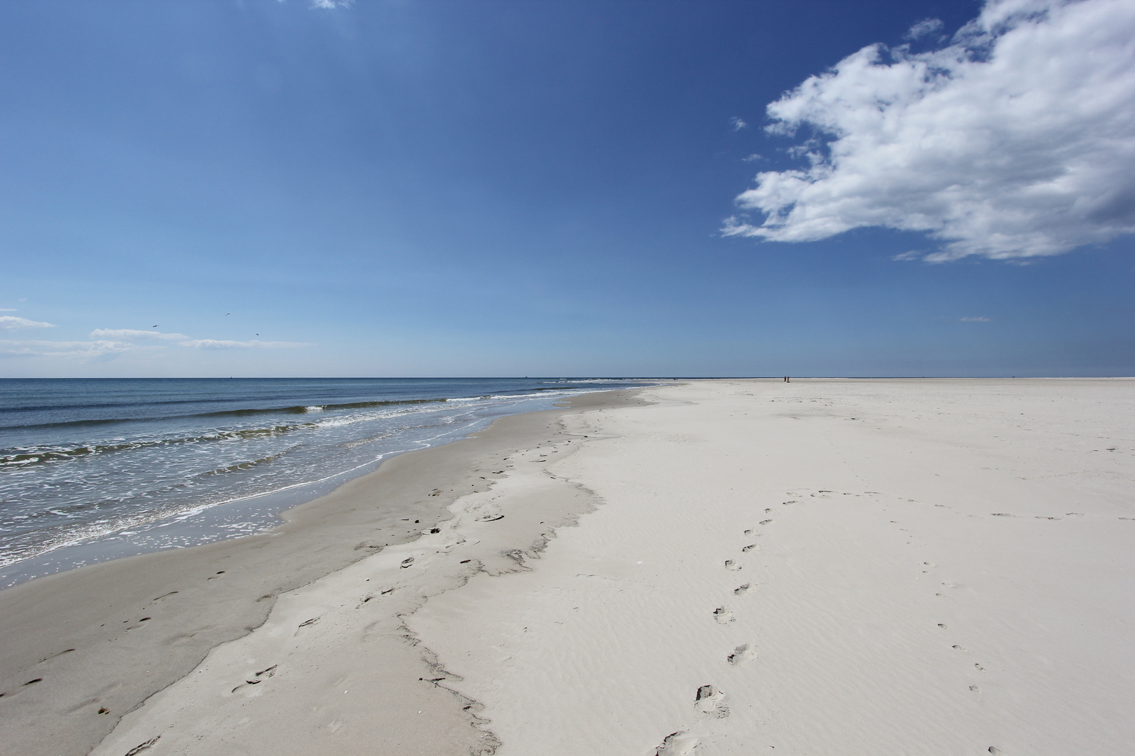 Menschenleerer Strand auf Amrum