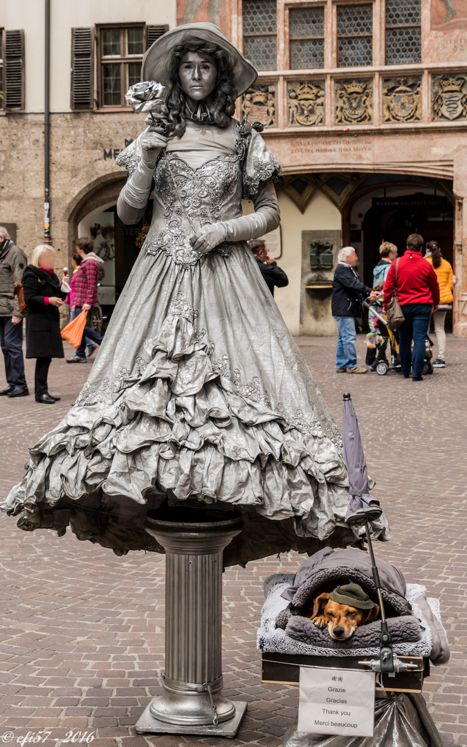 Menschliche Statue - Innsbruck - 2016_05_005