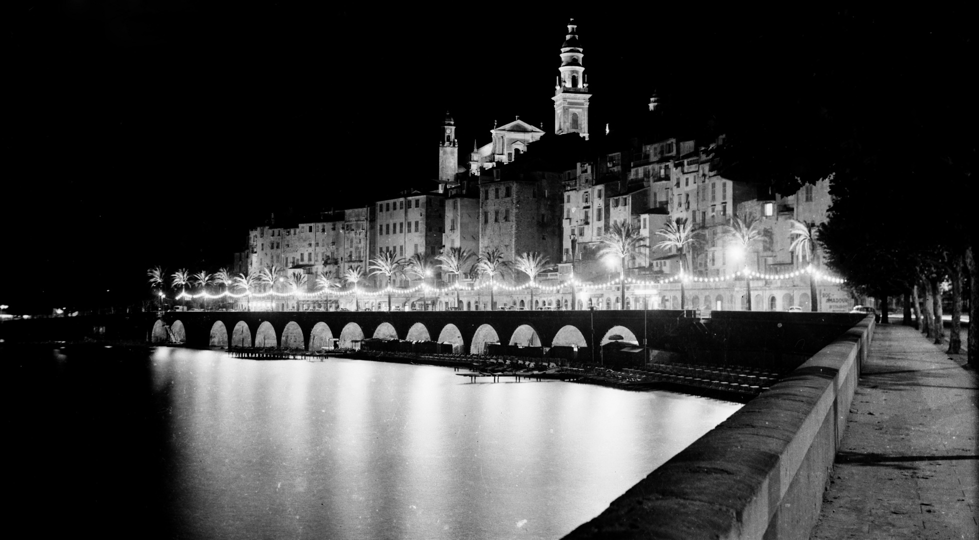 Menton argentique 1960