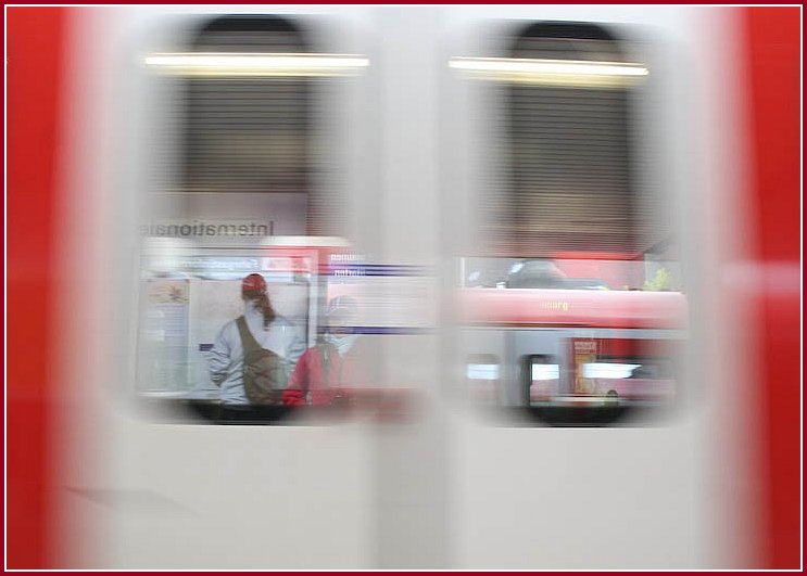 Mentre tutto scorre&hellip; Immagine &amp; Foto di Loredana Marra di Tema del