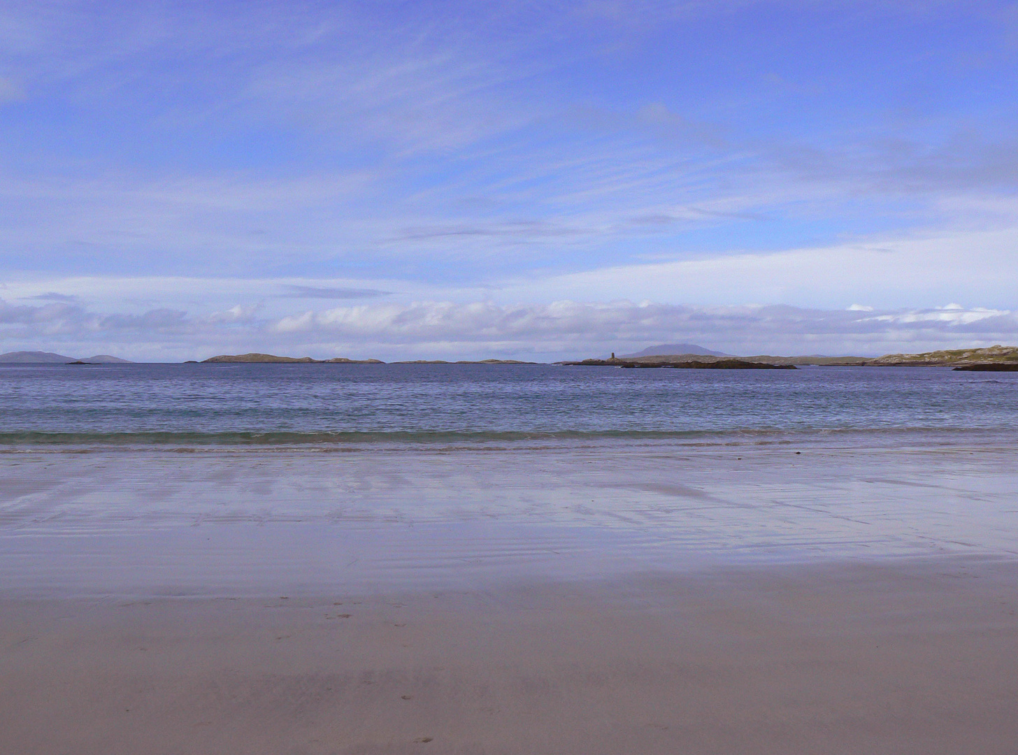 Mer froide et saine, plage immaculée.          Atlantique Nord.