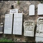 Meran Priesterfriedhof an der Kirche Sankt Nikolaus Stadtpfarrkirche 