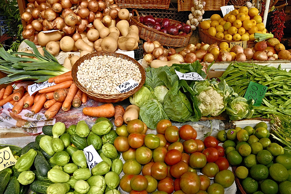 Mercado dos Lavradores in Funchal III  auf Madeira Gemüse