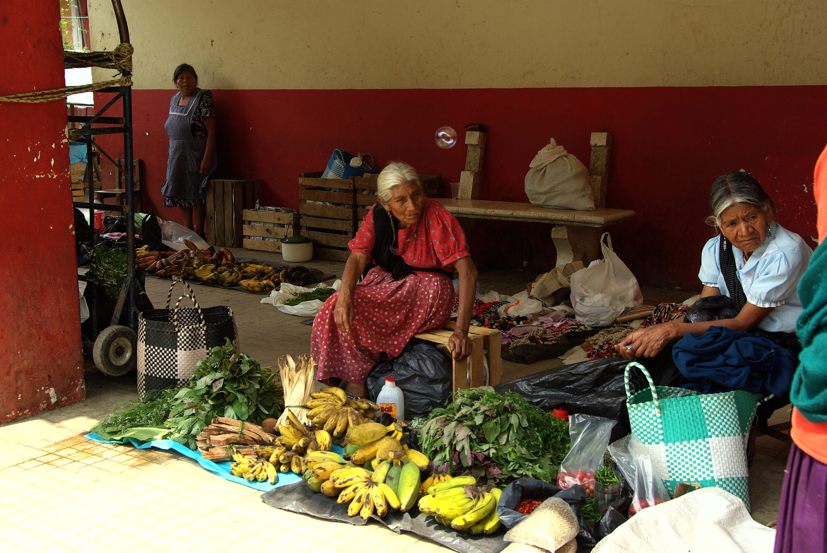 MERCADO POPULAR.