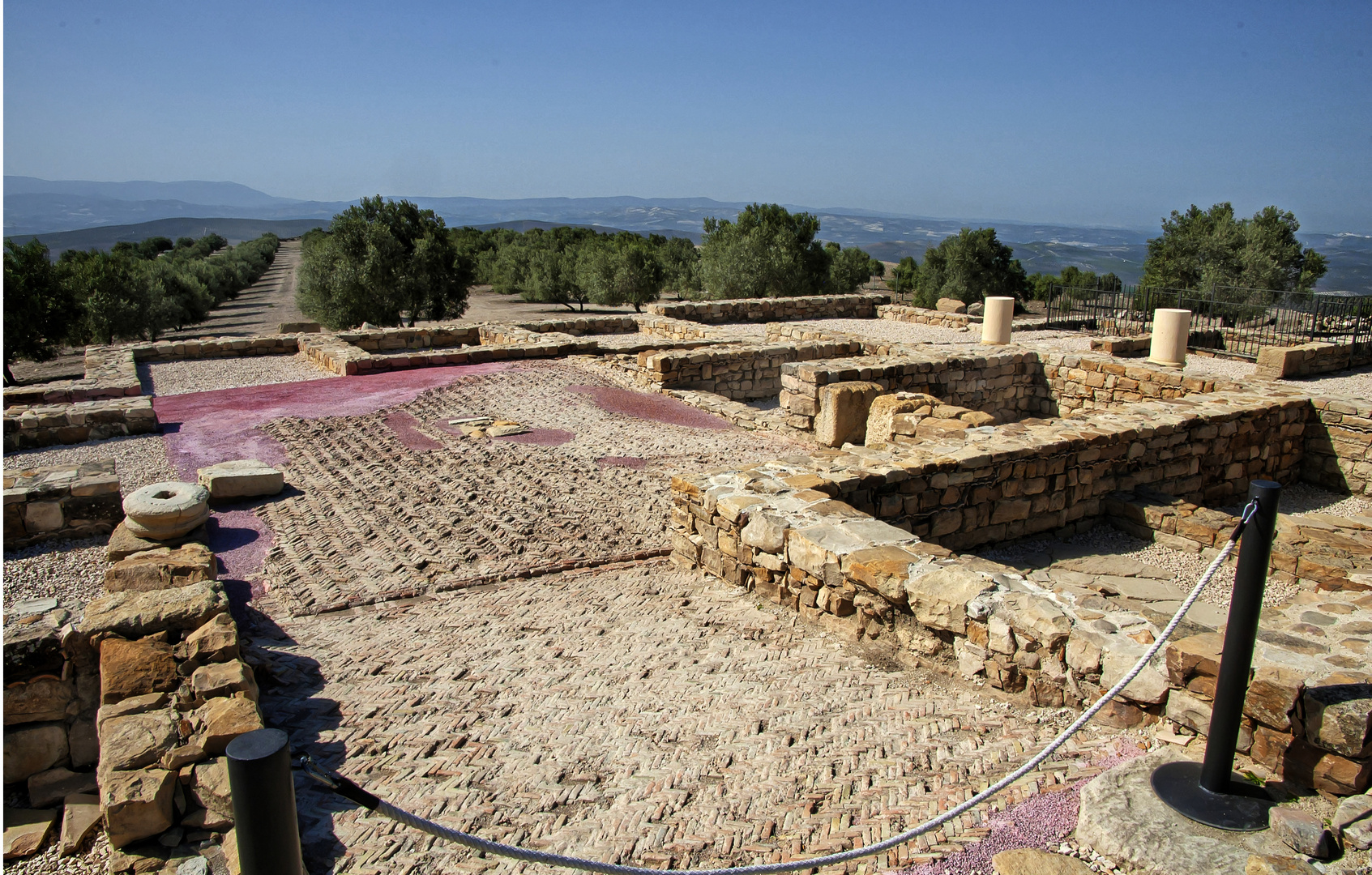 MERCADO ROMANO (TORREPAREDONES)