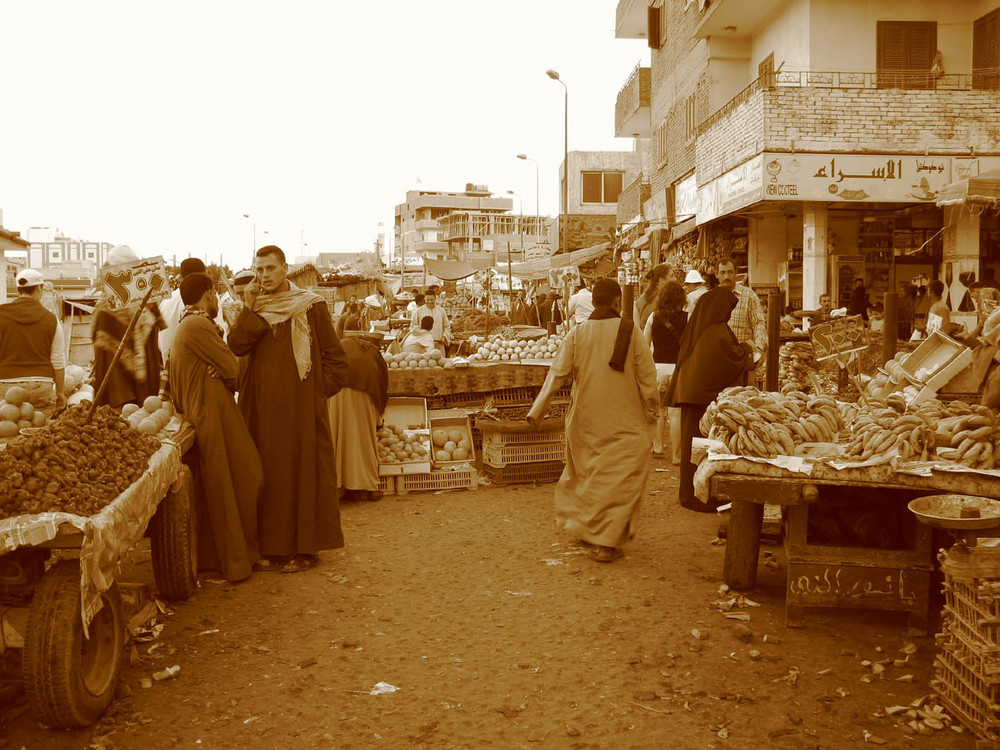 mercato della frutta a hurghada...altri tempi