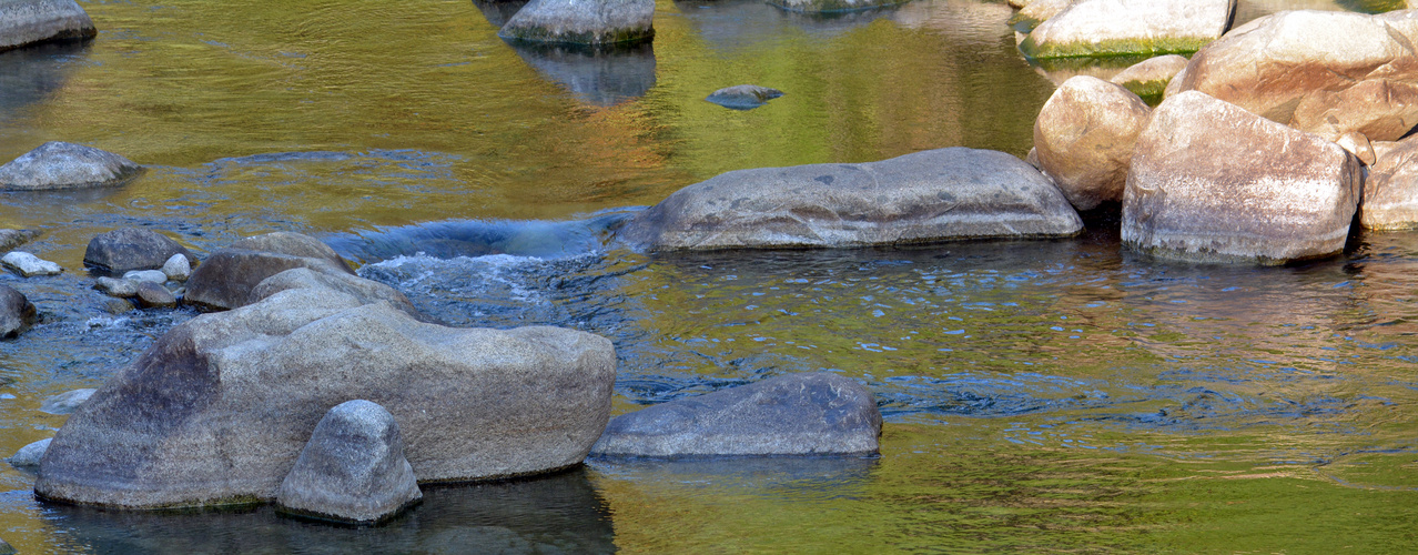 Merced River des Yosemite N.P. im Abendlicht