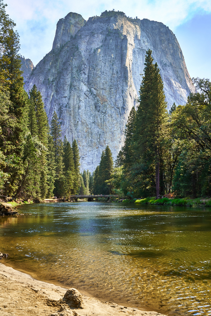 Merced River to Cathedral Rocks