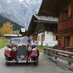 MERCEDES 1938 VOR DER ALM