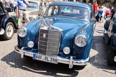 MERCEDES 220 S