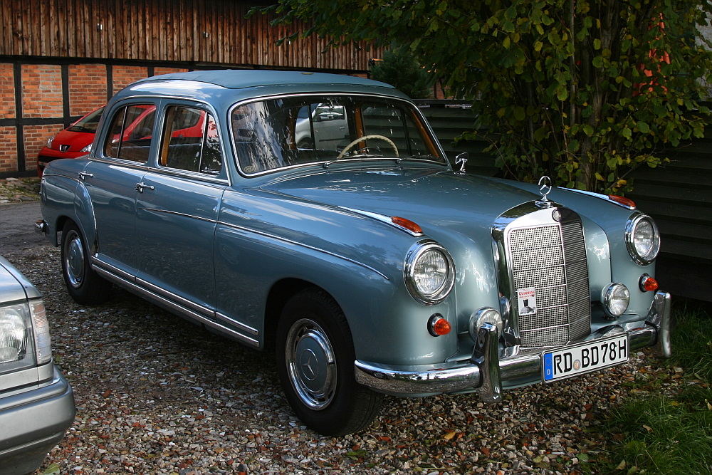 Mercedes 220 SE