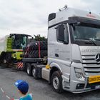 Mercedes Actros als Tieflader für CLAAS Maschinen