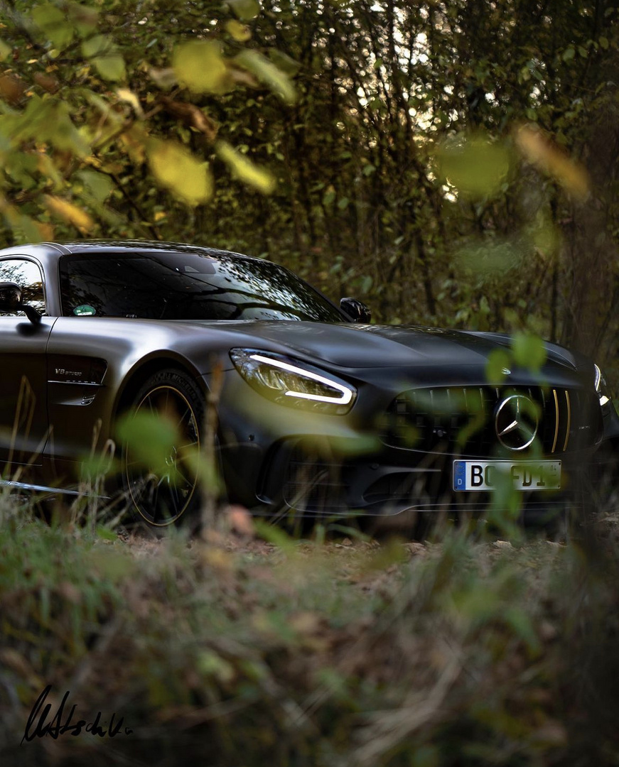 Mercedes AMG GTR 