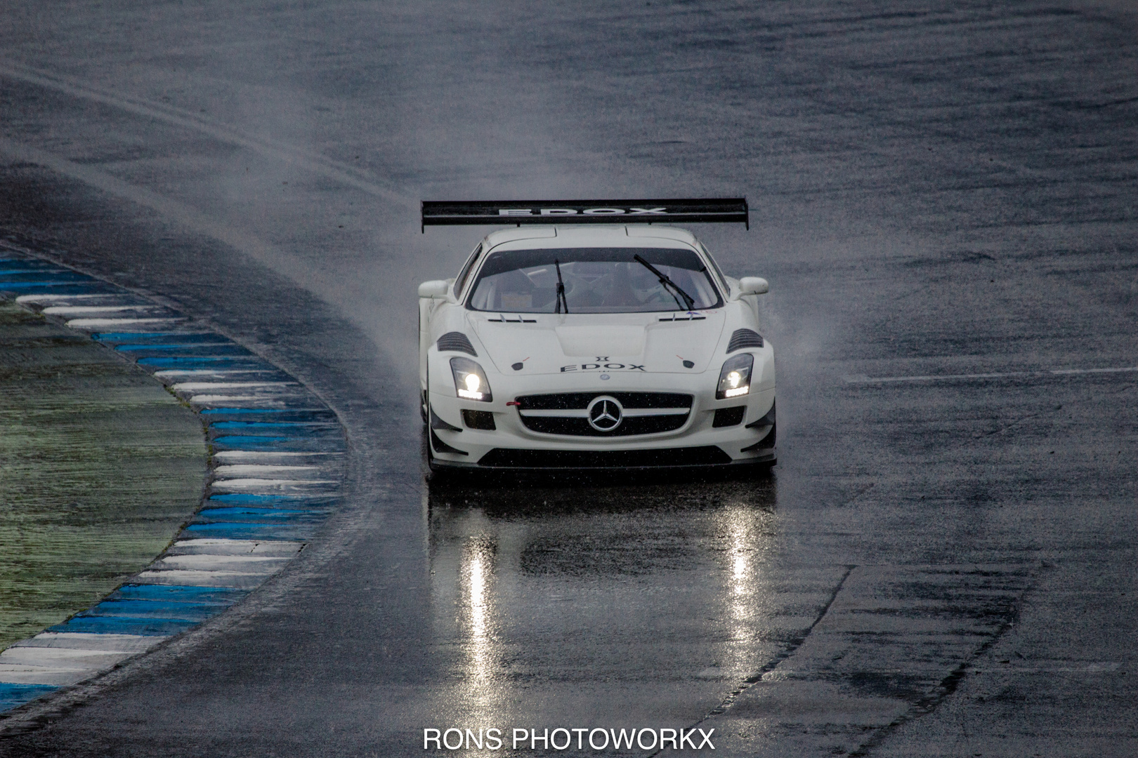 Mercedes AMG SLS GT3 bei Hockenheim Tests 13.04.2016