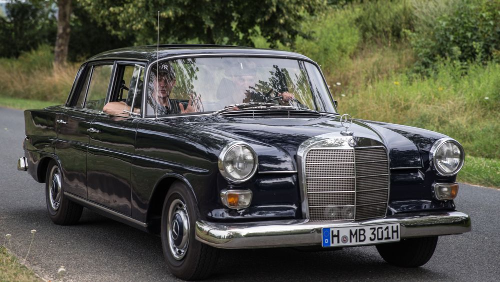 Mercedes Benz 200 D Heckflosse W110 Foto Bild Oldtimer Autos Verkehr Bilder Auf Fotocommunity