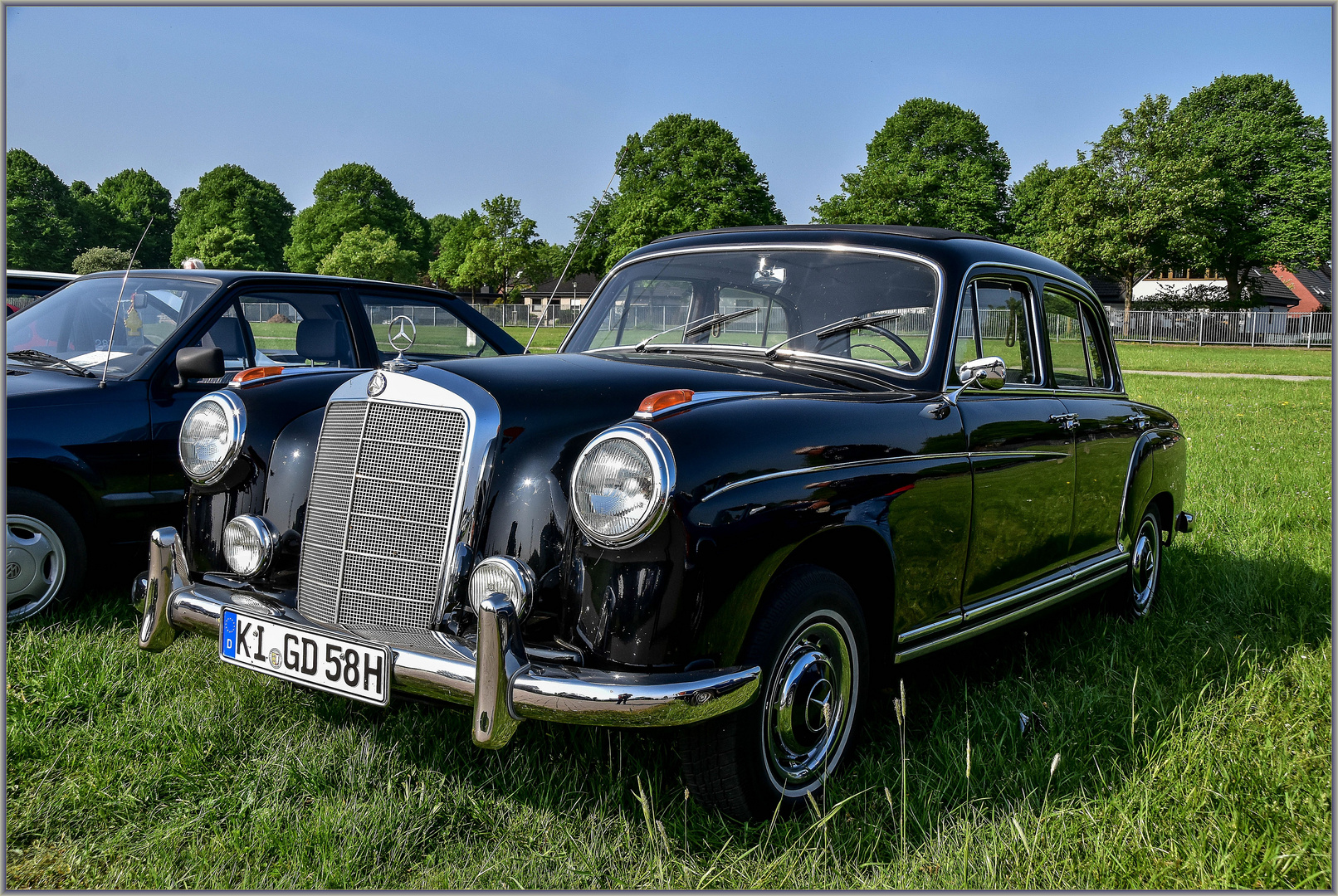 Mercedes Benz 220 S