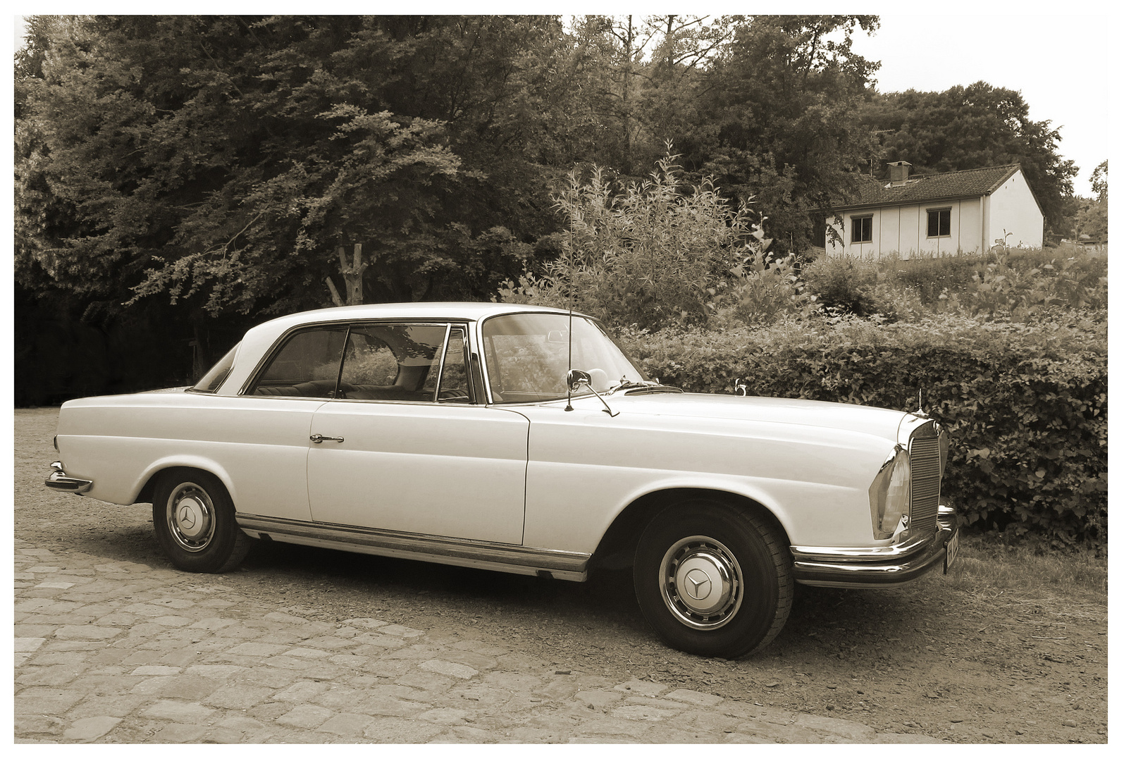 Mercedes Benz 220 SE Coupé