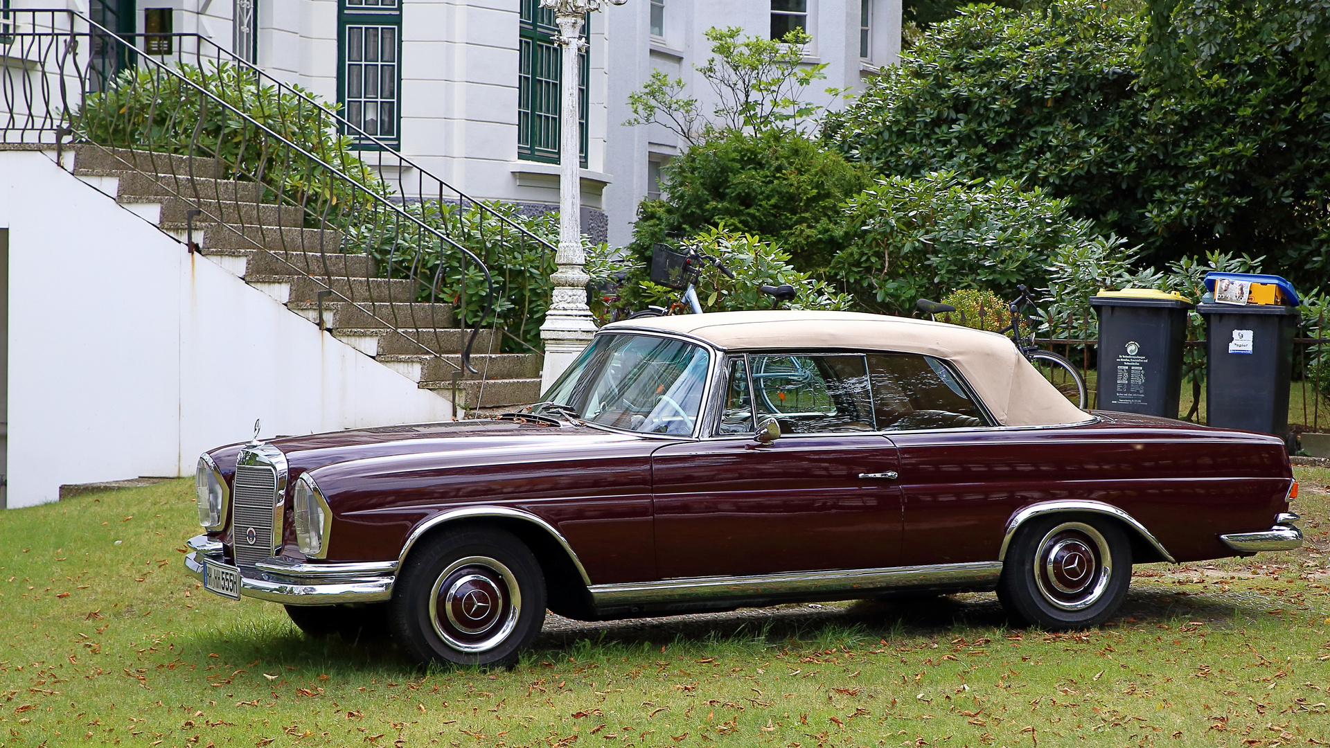 Mercedes-Benz 250 SE Cabriolet