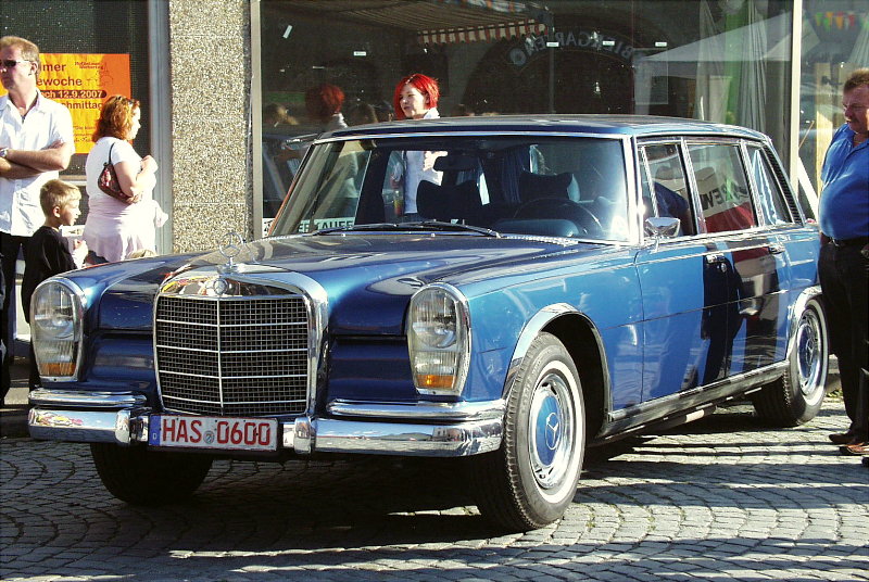 Mercedes-Benz 600 ...