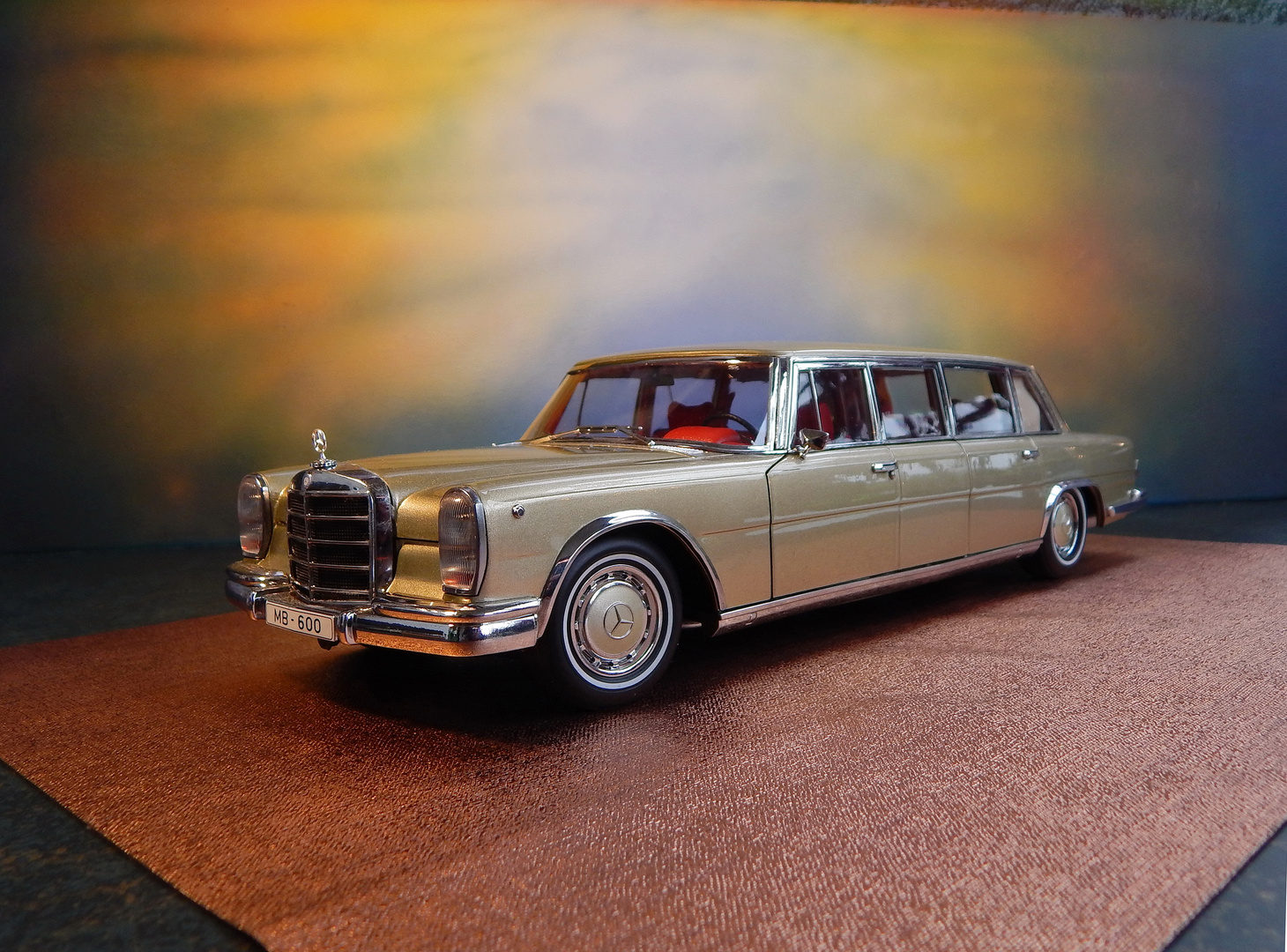 MERCEDES- BENZ 600 PULLMAN -1