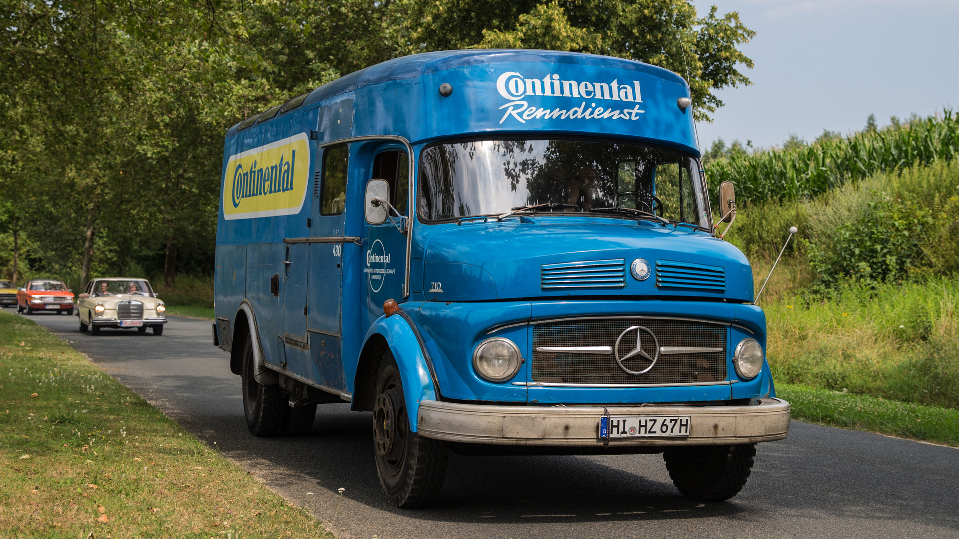 Mercedes-Benz 710