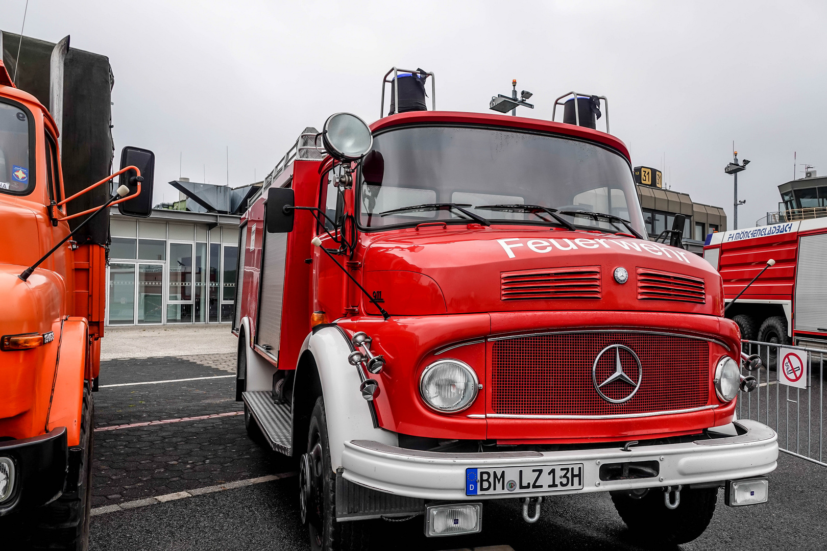 MERCEDES BENZ 911 Kurzhauber